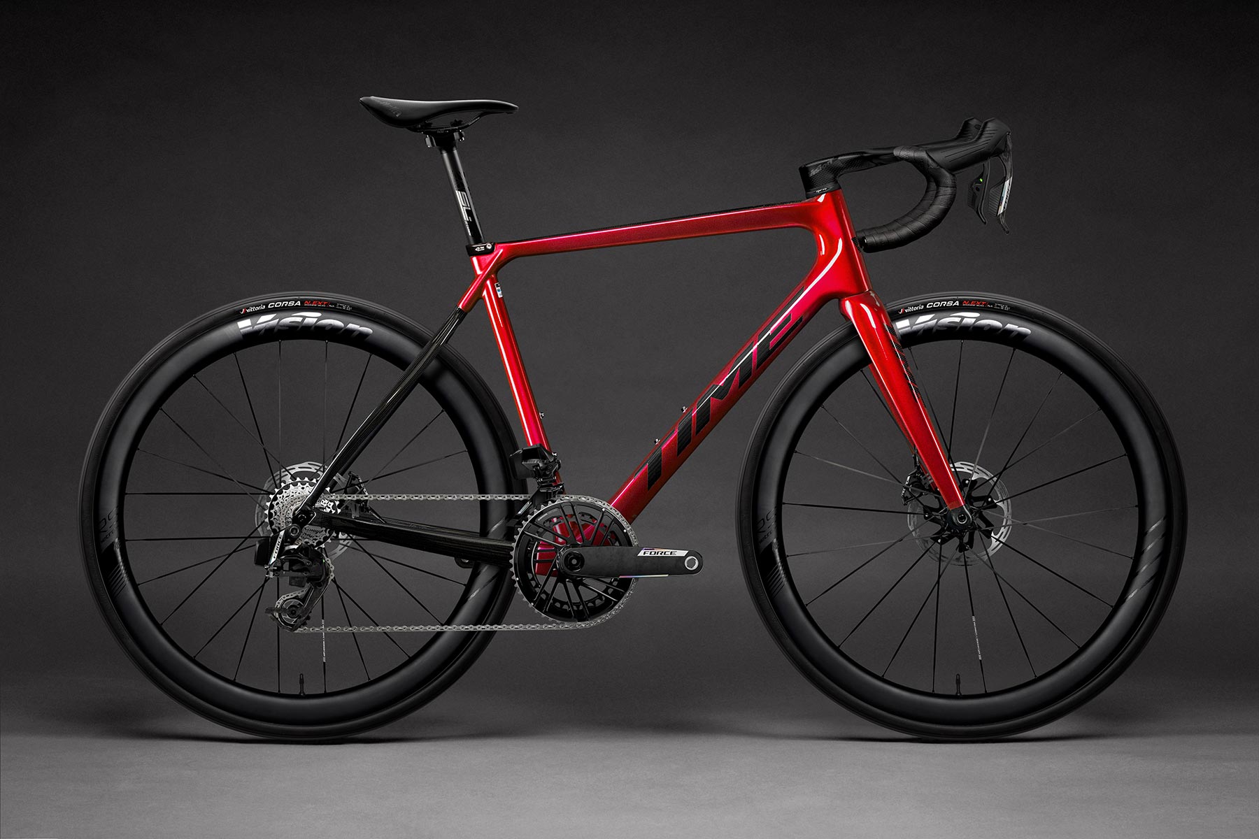 ADH_FORCEe1_V35BrilliantRed_Me